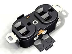 雙插座側面絶源緣片提供了防觸電裝置。