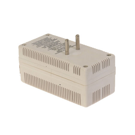 旅行變壓器內建歐式插頭